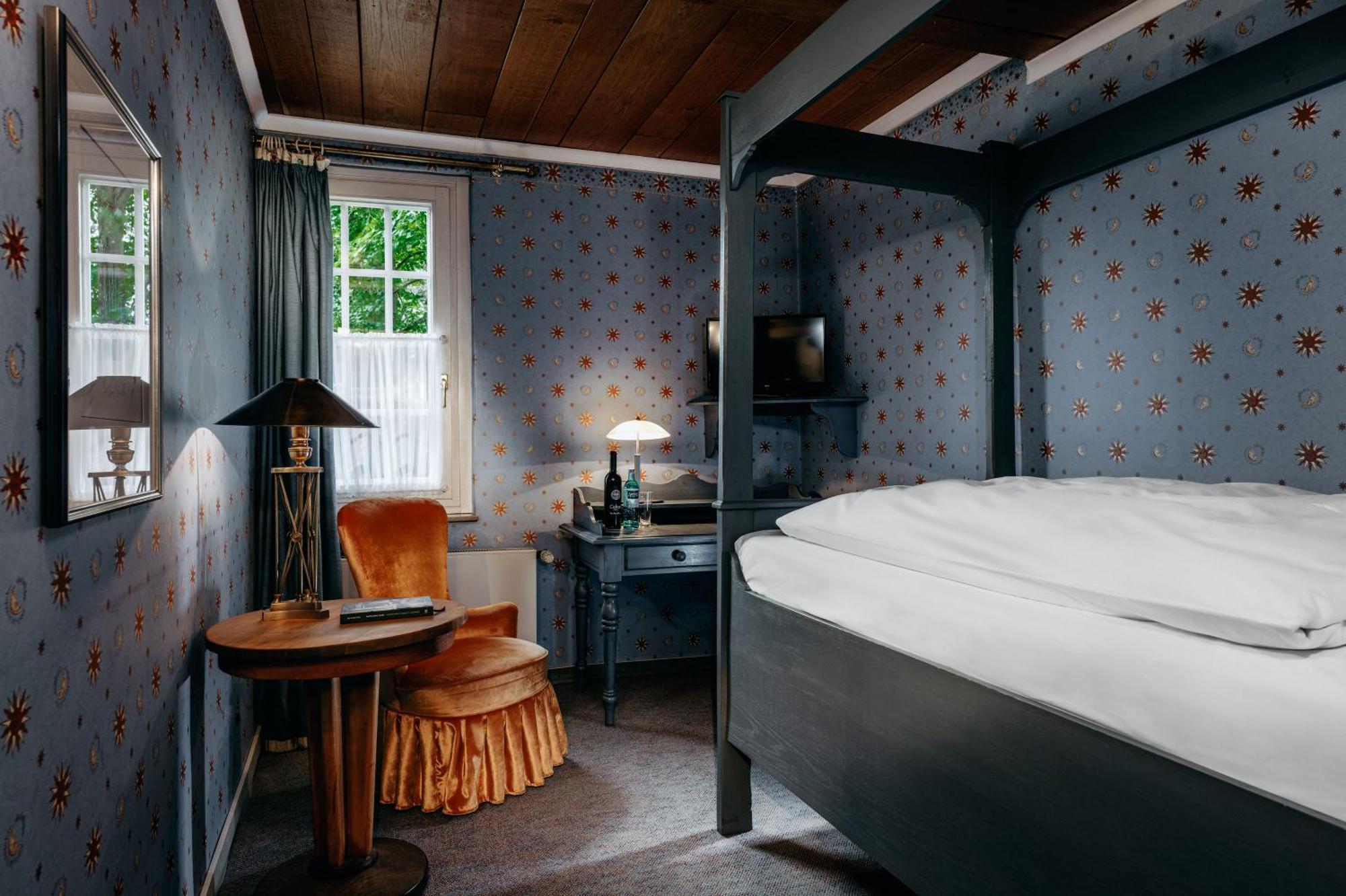 Hotel Romantik Hof Zur Linde 4*