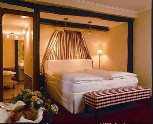 Romantik Hof Zur Linde 4* Munster (North Rhine-Westphalia)