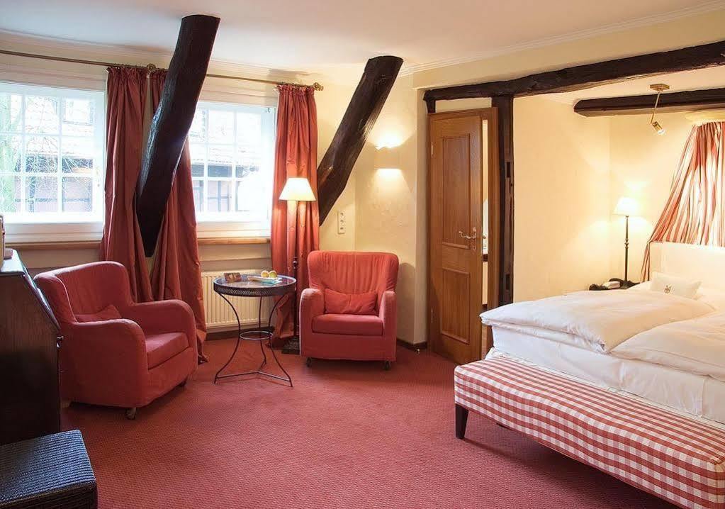 Romantik Hof Zur Linde 4*