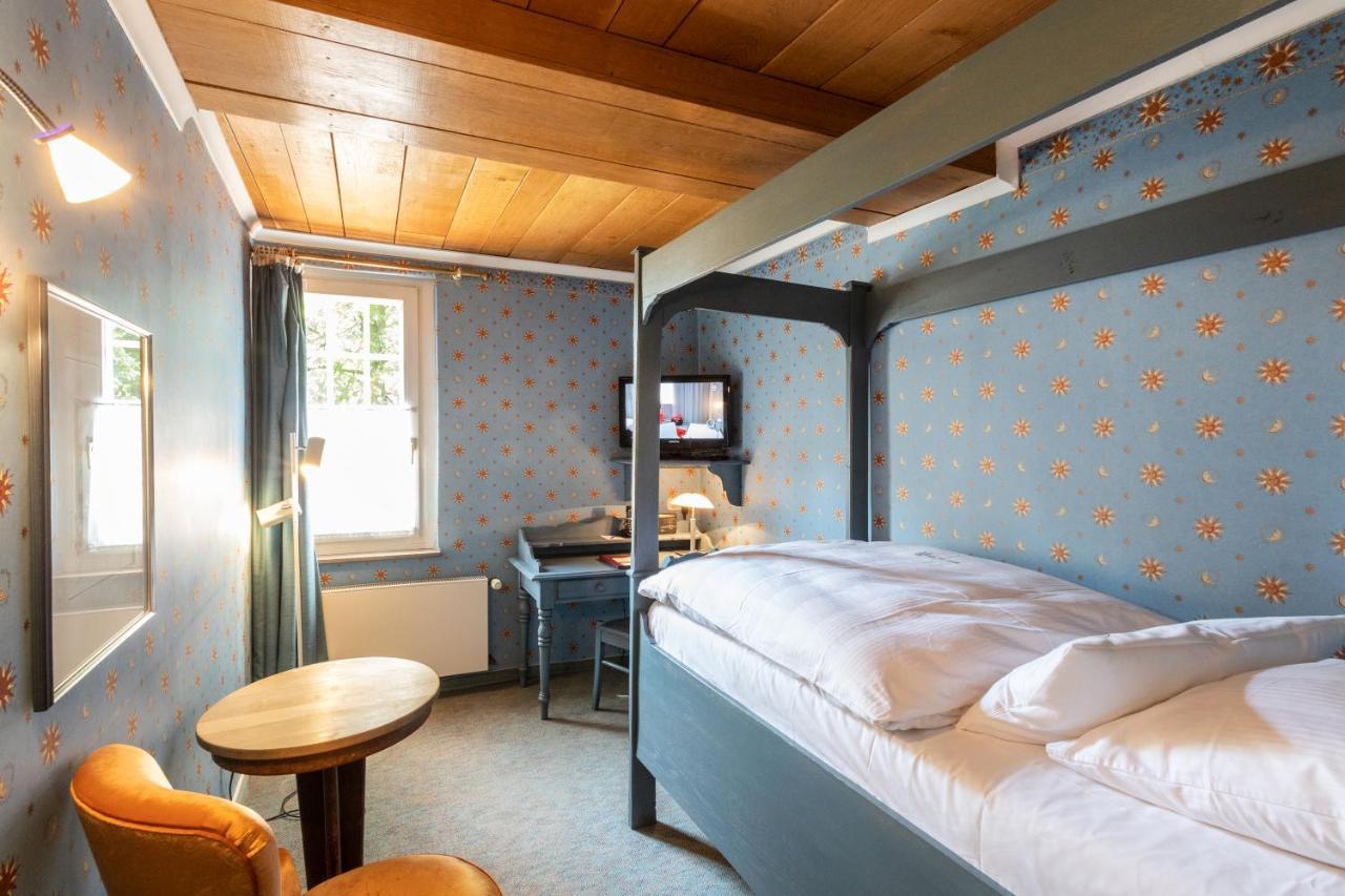 Hotel Romantik Hof Zur Linde 4*